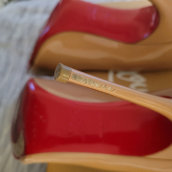 Christian Lou Boutin Decollete 554 100 Patent in Nude size 38. - Picture 12 of 12